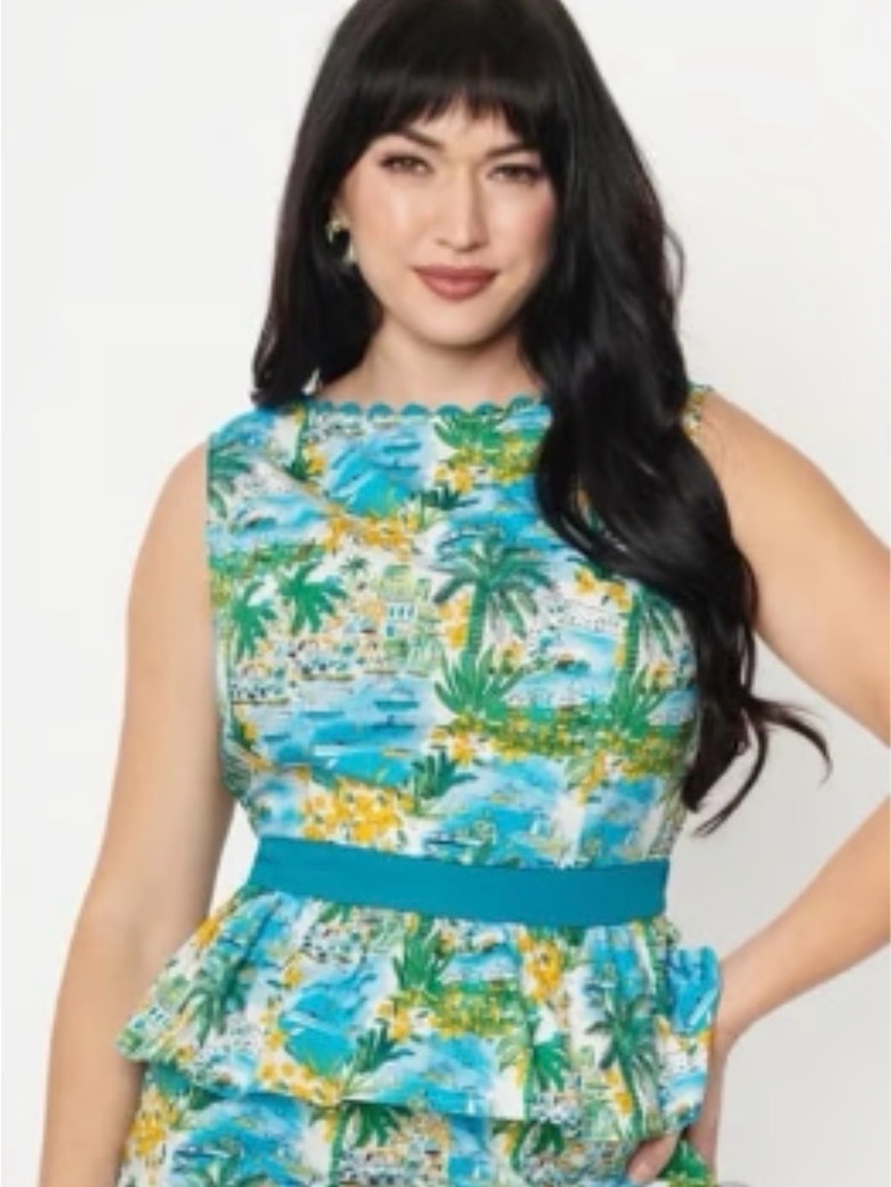 5X Unique Vintage Seaside village print scallop trim top